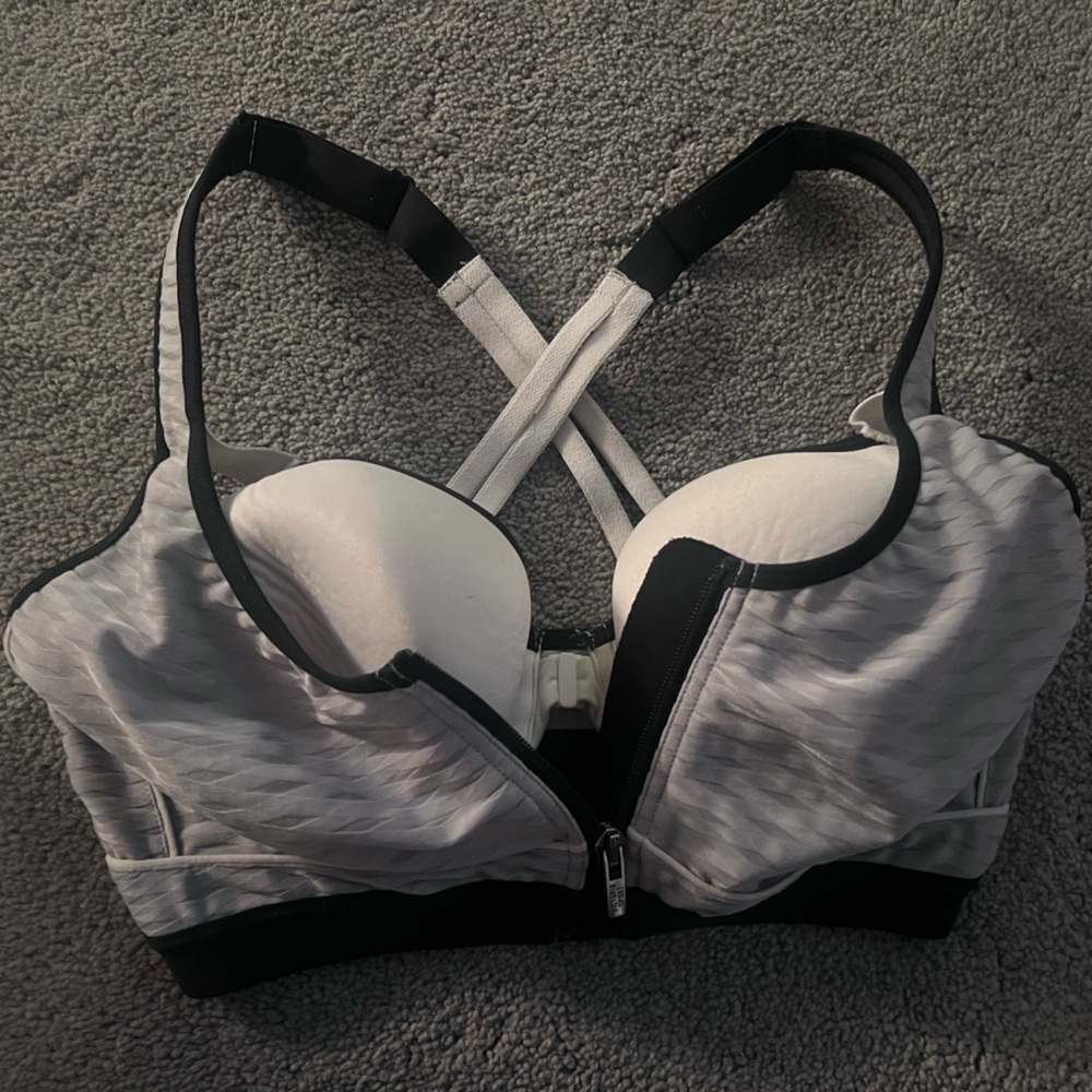 VSX sports bra 34DD
